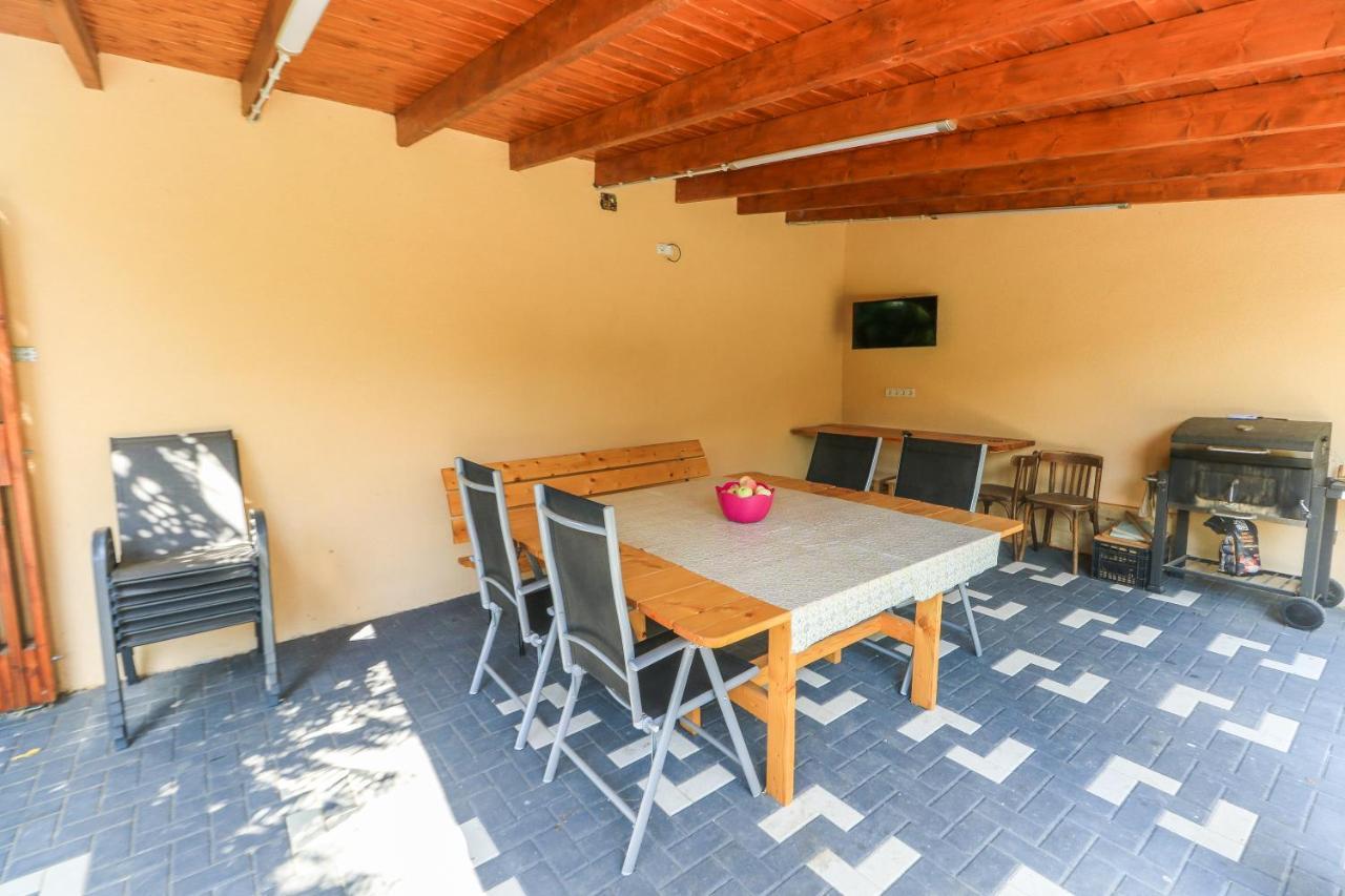 Nikas Apartment Sibiu Exterior photo
